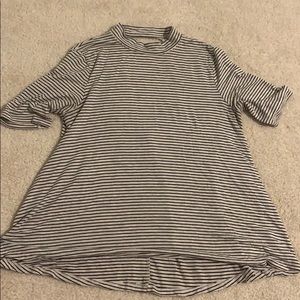 Striped top with a back hole